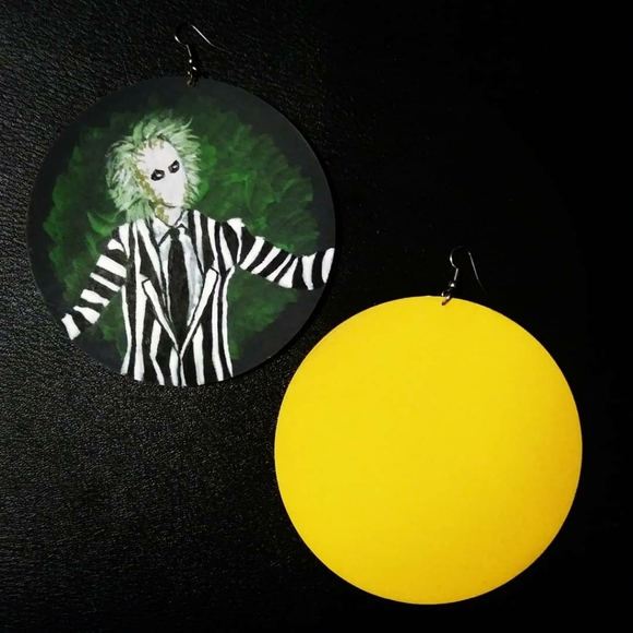 Beetlejuice Earrings - Picture 6 of 9